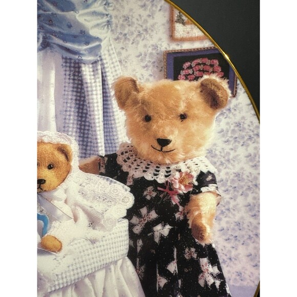 1992 Hamilton Bialosky Family Addition 8.25" Collector Plate - Picture 4 of 8